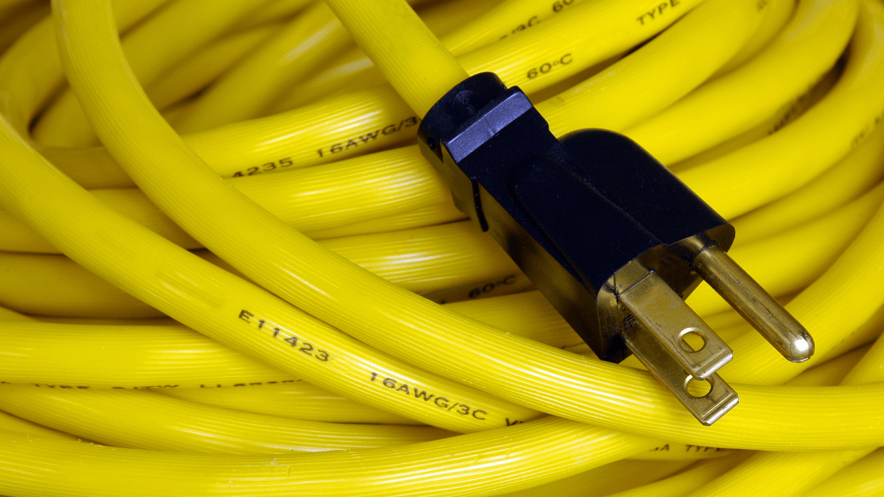 How to replace extension cord plug